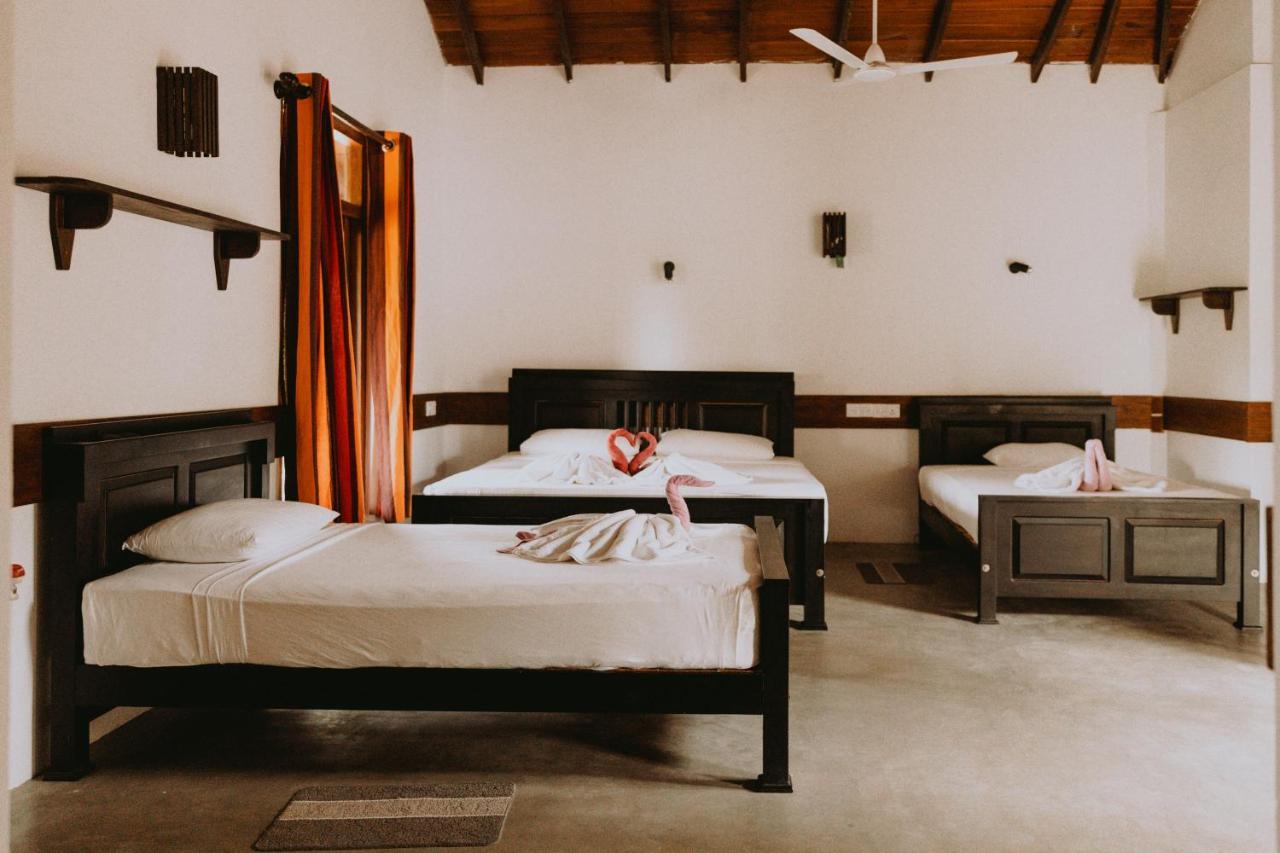 Shiva'S Beach Cabanas Tangalle Ngoại thất bức ảnh