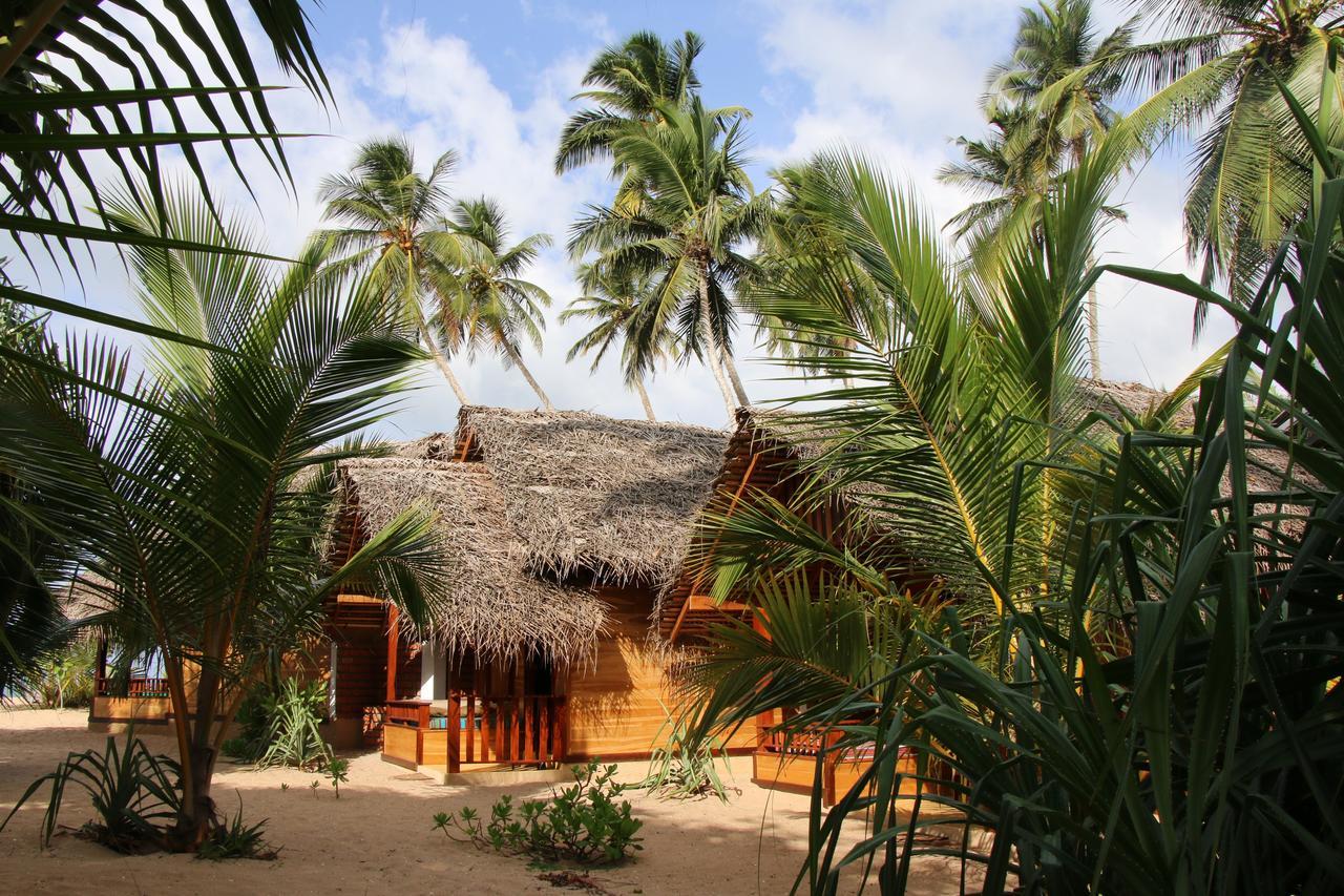 Shiva'S Beach Cabanas Tangalle Ngoại thất bức ảnh