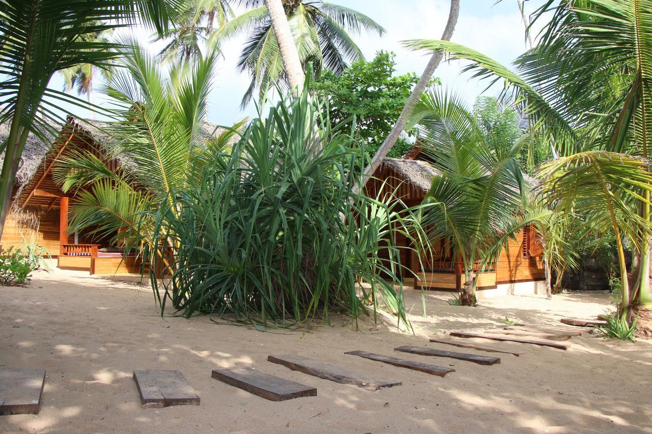 Shiva'S Beach Cabanas Tangalle Ngoại thất bức ảnh