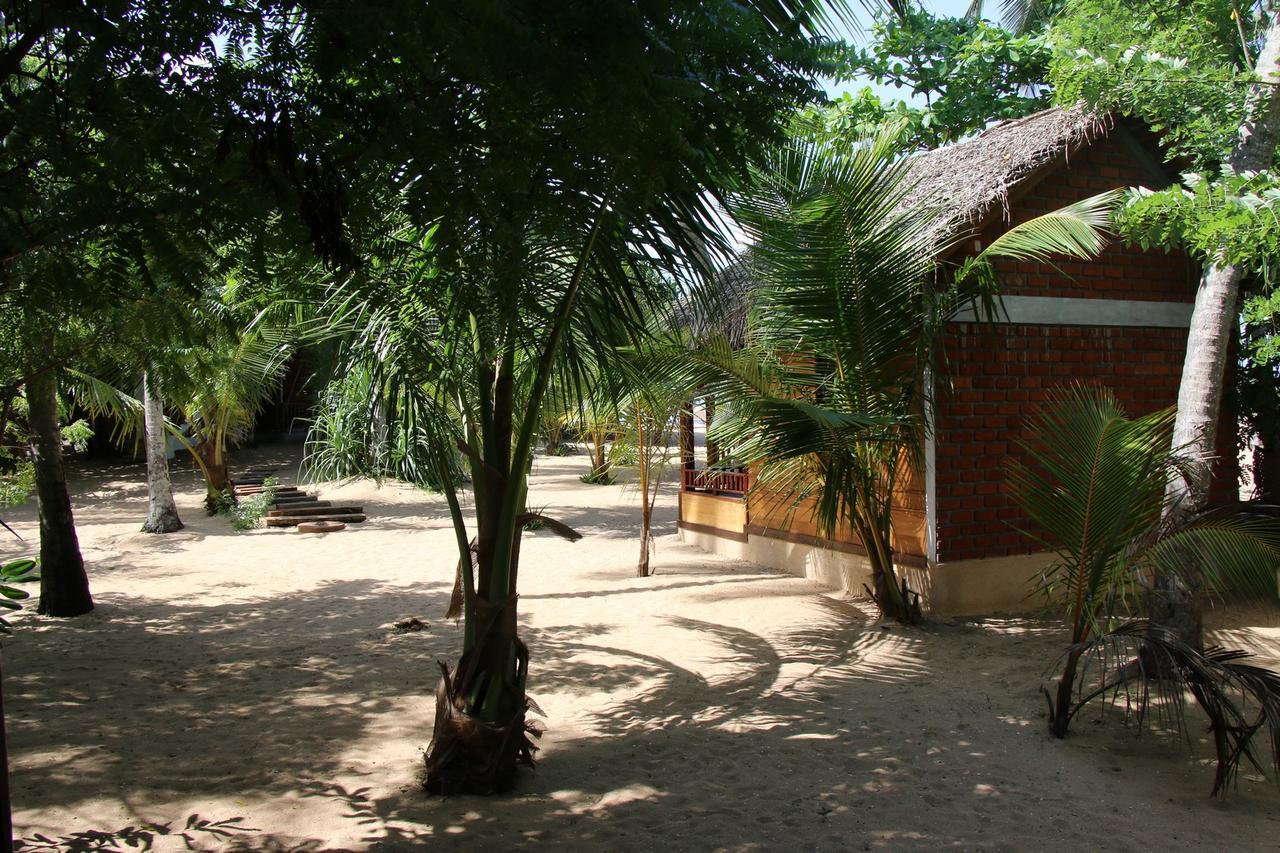 Shiva'S Beach Cabanas Tangalle Ngoại thất bức ảnh