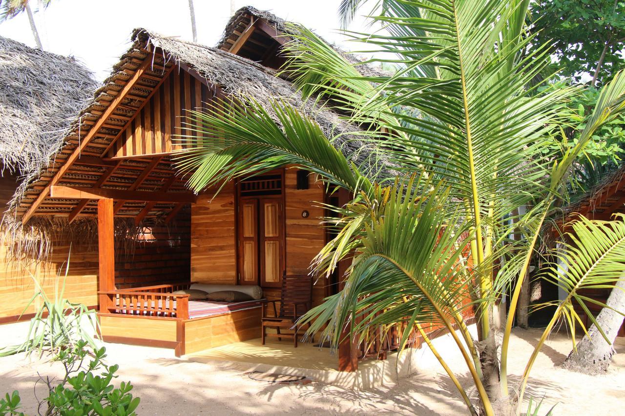 Shiva'S Beach Cabanas Tangalle Ngoại thất bức ảnh