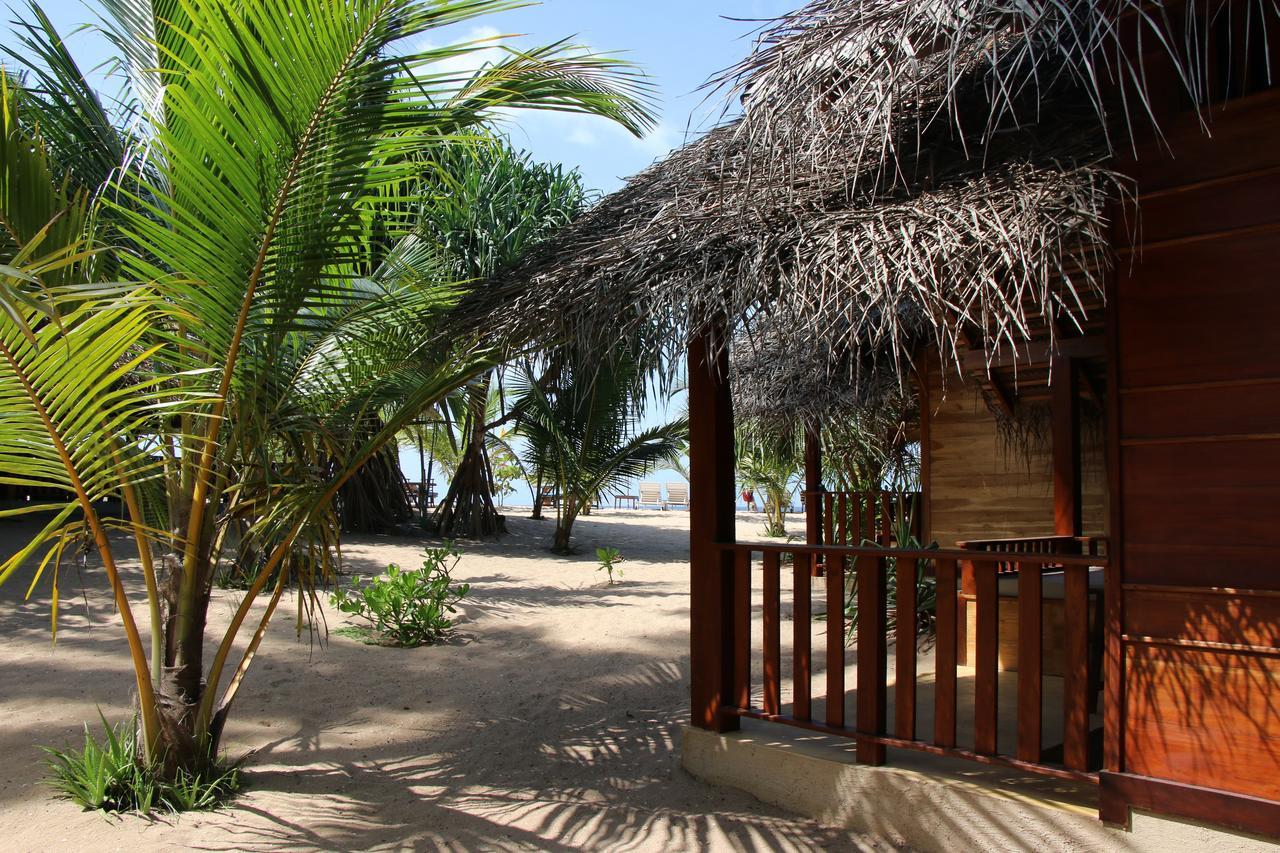 Shiva'S Beach Cabanas Tangalle Ngoại thất bức ảnh