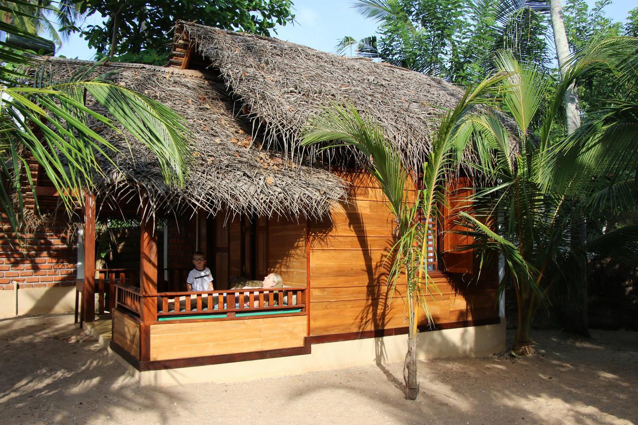 Shiva'S Beach Cabanas Tangalle Ngoại thất bức ảnh