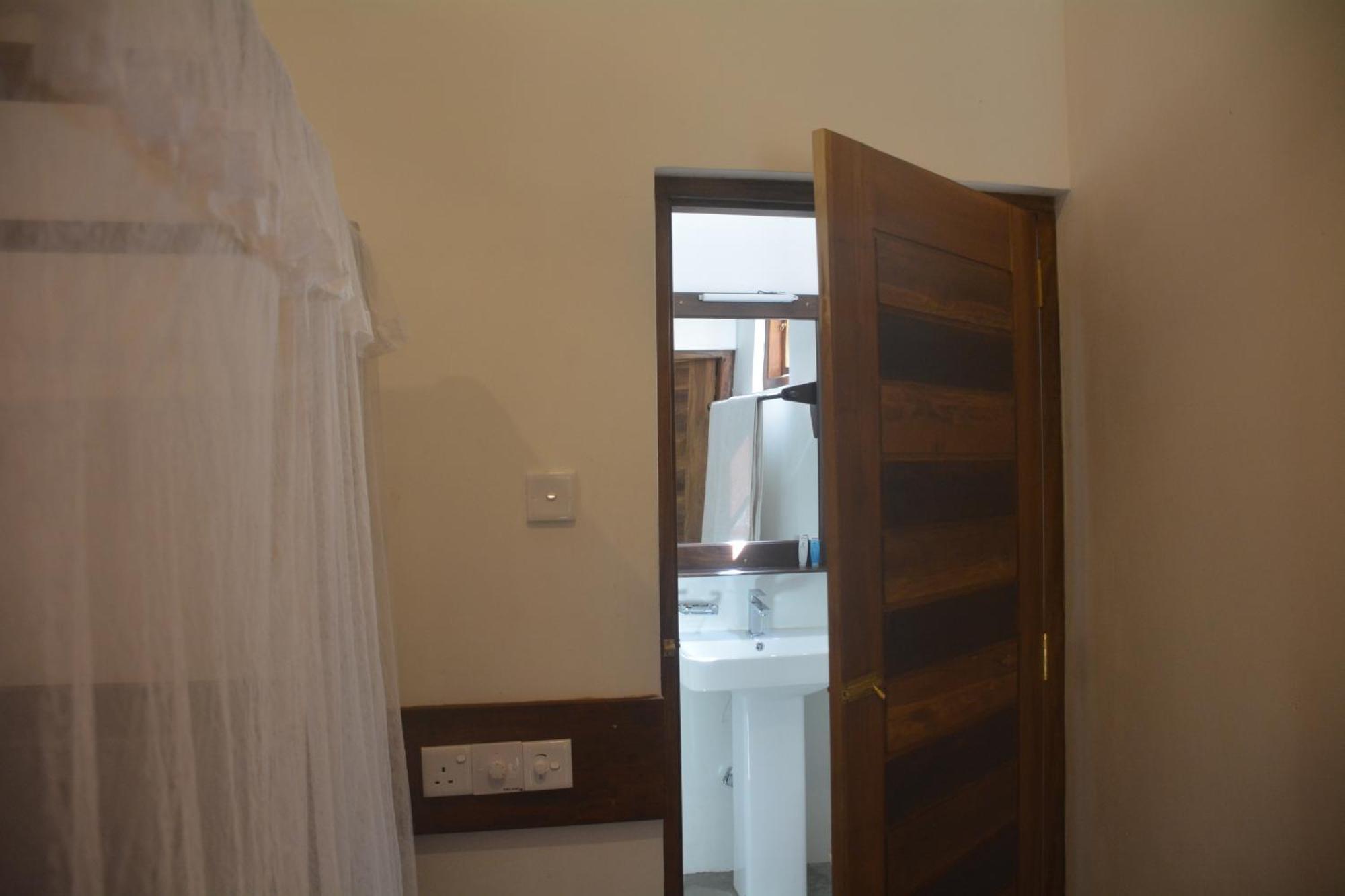 Shiva'S Beach Cabanas Tangalle Ngoại thất bức ảnh